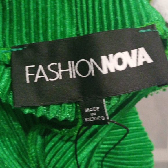 Green Wide-Leg Women's Pants - Picture 9 of 12